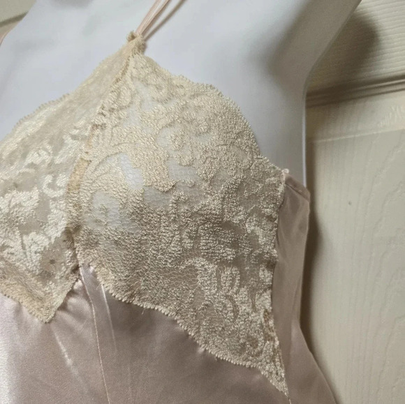 Vintage 90’s Victoria's Secret Blush Satin n Lace Front Split Ankle Gown Sz Med - Picture 7 of 17